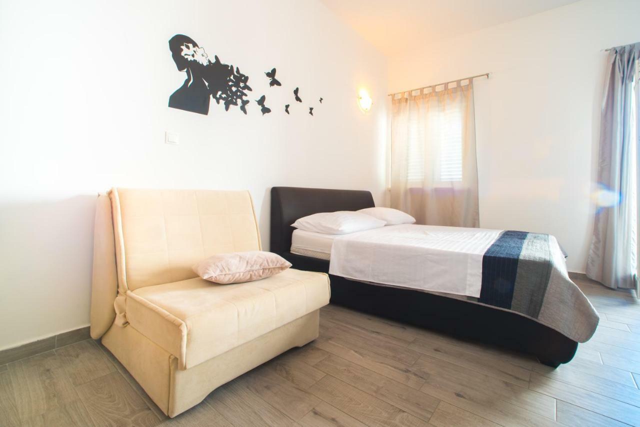 Ferienwohnung Red Rose Split Exterior foto
