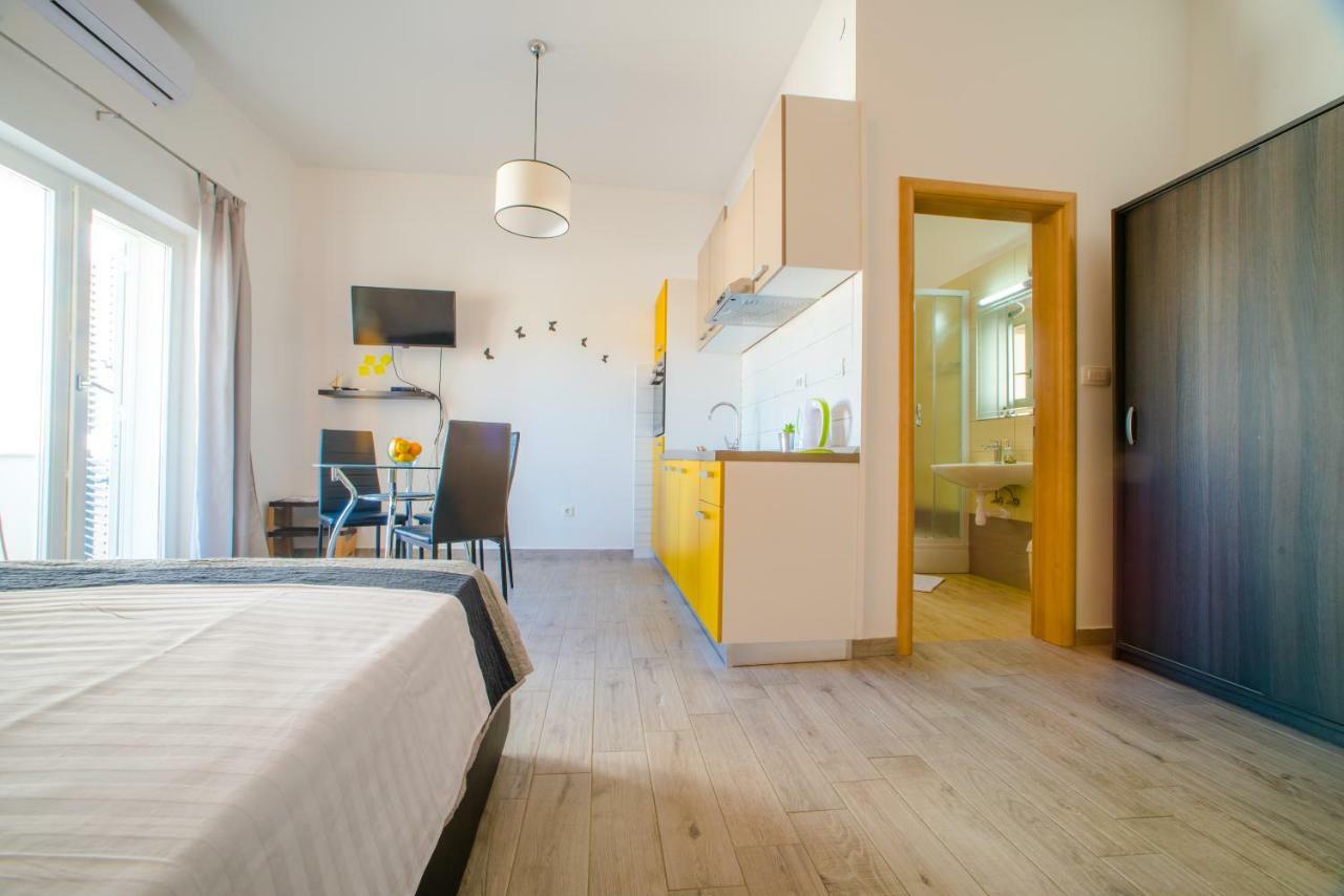 Ferienwohnung Red Rose Split Exterior foto
